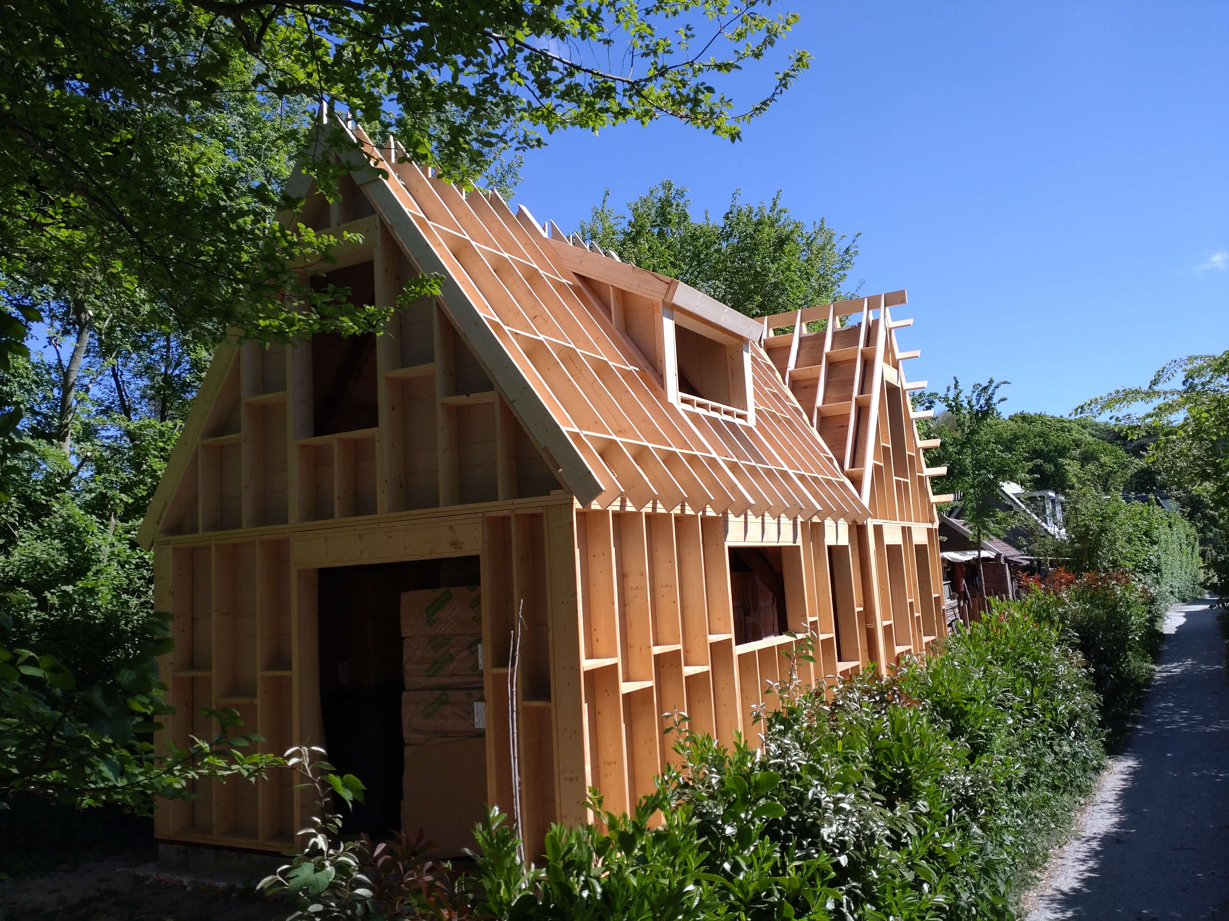 Traditioneel eiken gebinten huis op Schiermonnikoog
